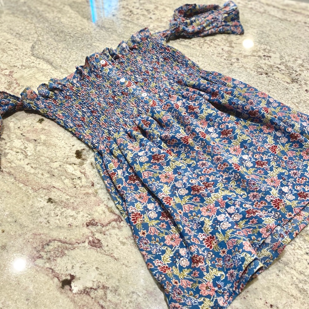 Flowy floral top off the shoulder sleeves